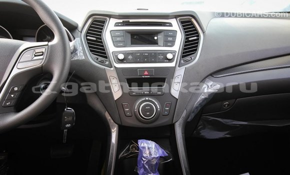 Buy Import Hyundai Santa Fe White Car in Import - Dubai in Baa Buy Import Hyundai Santa Fe White Car in Import - Dubai in Baa