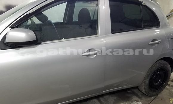 Buy Used Nissan March Silver Car in Fuvammulah in Ghaviyani