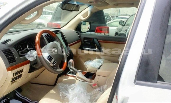 Buy Import Toyota Land Cruiser Other Car in Import - Dubai in Baa Buy Import Toyota Land Cruiser Other Car in Import - Dubai in Baa