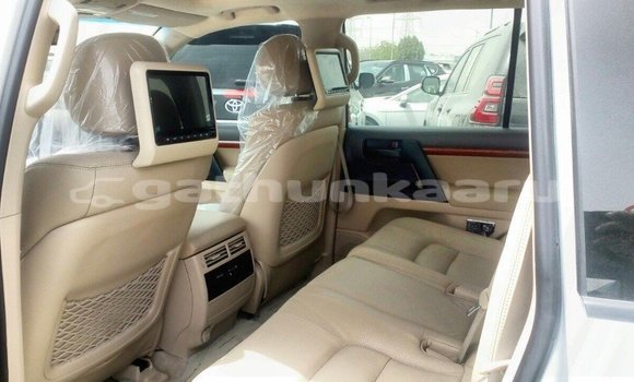 Buy Import Toyota Land Cruiser Other Car in Import - Dubai in Baa Buy Import Toyota Land Cruiser Other Car in Import - Dubai in Baa