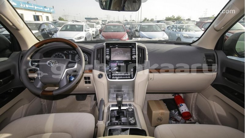 Big with watermark toyota land cruiser baa import dubai 1301