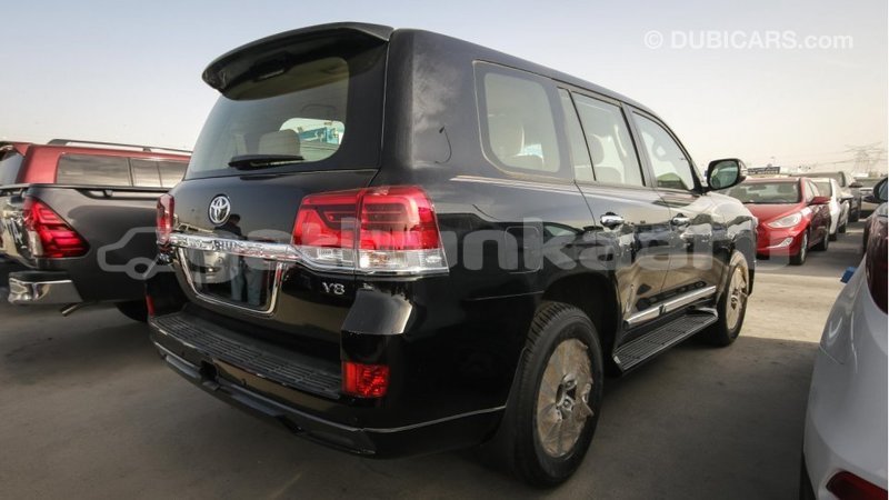 Big with watermark toyota land cruiser baa import dubai 1301