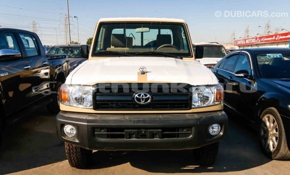 Buy Import Toyota Land Cruiser Beige Car in Import - Dubai in Baa Buy Import Toyota Land Cruiser Beige Car in Import - Dubai in Baa