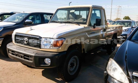 Buy Import Toyota Land Cruiser Beige Car in Import - Dubai in Baa Buy Import Toyota Land Cruiser Beige Car in Import - Dubai in Baa