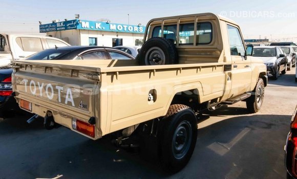 Buy Import Toyota Land Cruiser Beige Car in Import - Dubai in Baa Buy Import Toyota Land Cruiser Beige Car in Import - Dubai in Baa