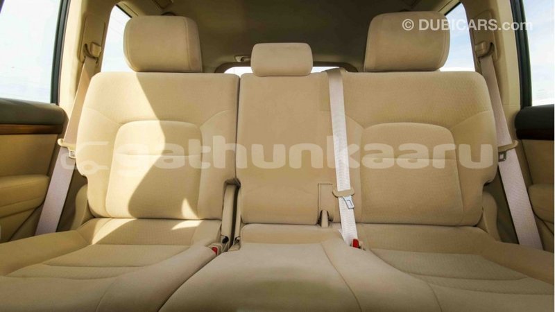 Big with watermark toyota land cruiser baa import dubai 1307