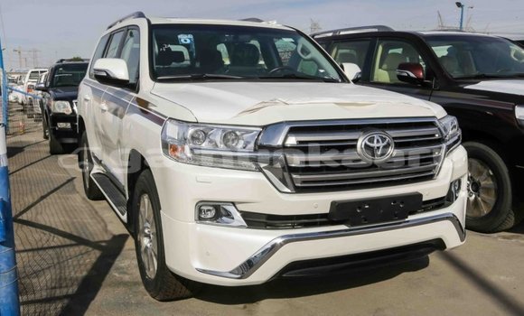 Buy Import Toyota Land Cruiser White Car in Import - Dubai in Baa Buy Import Toyota Land Cruiser White Car in Import - Dubai in Baa