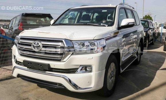 Buy Import Toyota Land Cruiser White Car in Import - Dubai in Baa Buy Import Toyota Land Cruiser White Car in Import - Dubai in Baa