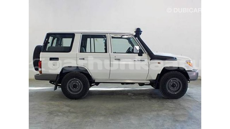 Big with watermark toyota land cruiser baa import dubai 1314