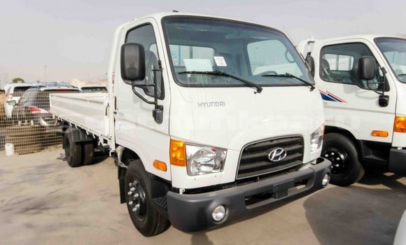 Buy Import Hyundai Chorus White Truck in Import - Dubai in Baa