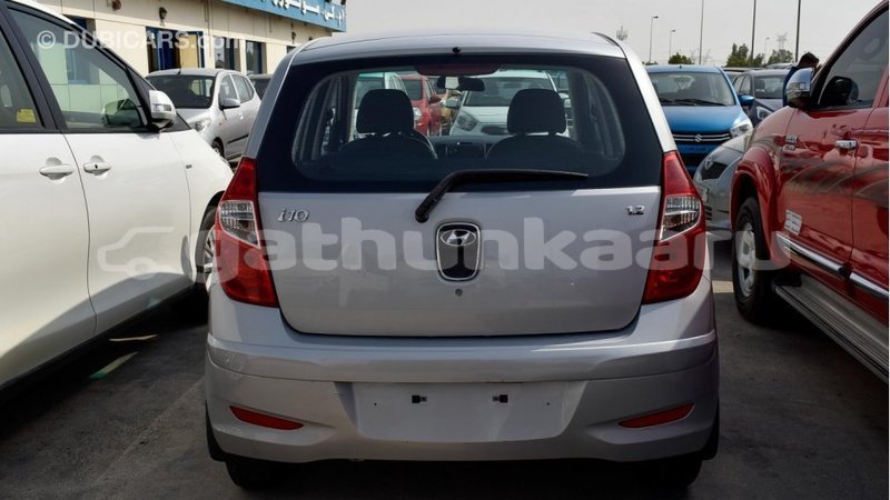 Big with watermark hyundai i10 baa import dubai 1326