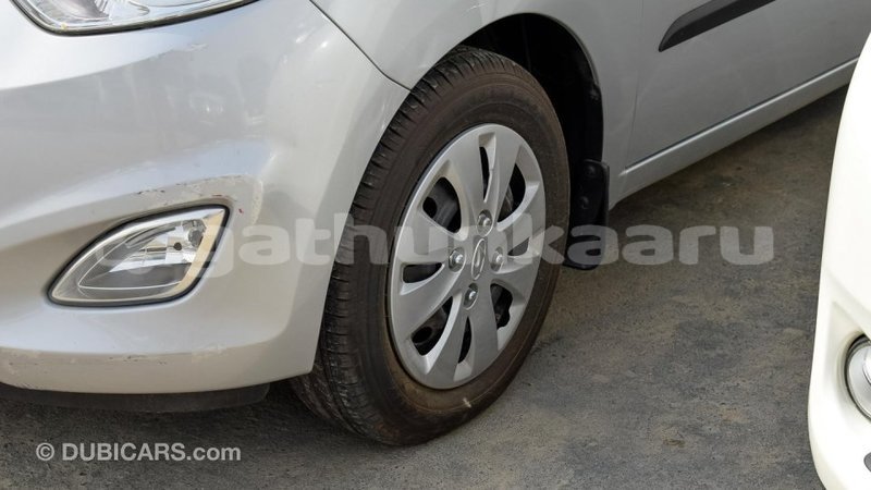 Big with watermark hyundai i10 baa import dubai 1326
