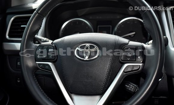 Buy Import Toyota Highlander Other Car in Import - Dubai in Baa Buy Import Toyota Highlander Other Car in Import - Dubai in Baa