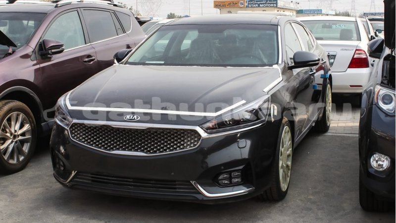 Big with watermark kia cadenza baa import dubai 1335