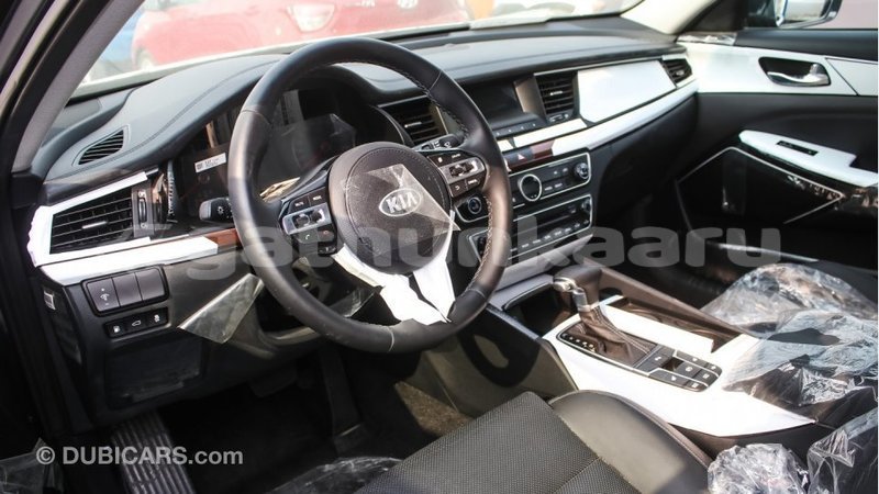 Big with watermark kia cadenza baa import dubai 1335