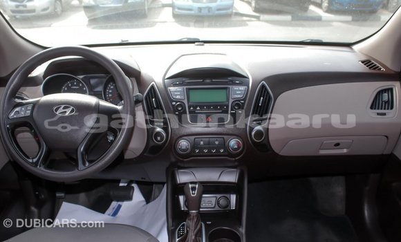 Buy Import Hyundai Tucson Beige Car in Import - Dubai in Baa Buy Import Hyundai Tucson Beige Car in Import - Dubai in Baa