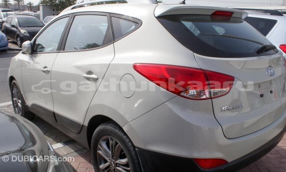 Buy Import Hyundai Tucson Beige Car in Import - Dubai in Baa Buy Import Hyundai Tucson Beige Car in Import - Dubai in Baa