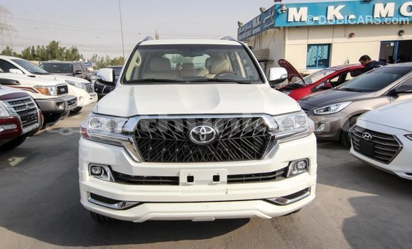 Buy Import Toyota Land Cruiser White Car in Import - Dubai in Baa Buy Import Toyota Land Cruiser White Car in Import - Dubai in Baa