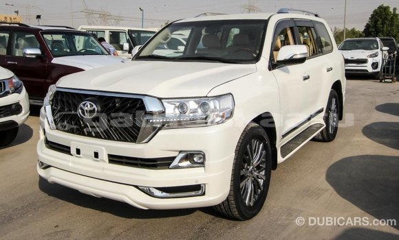 Buy Import Toyota Land Cruiser White Car in Import - Dubai in Baa Buy Import Toyota Land Cruiser White Car in Import - Dubai in Baa