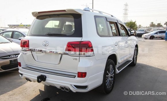 Buy Import Toyota Land Cruiser White Car in Import - Dubai in Baa Buy Import Toyota Land Cruiser White Car in Import - Dubai in Baa