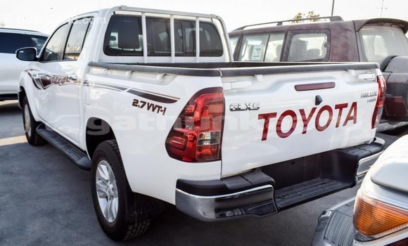 Buy Import Toyota Hilux White Car in Import - Dubai in Baa Buy Import Toyota Hilux White Car in Import - Dubai in Baa
