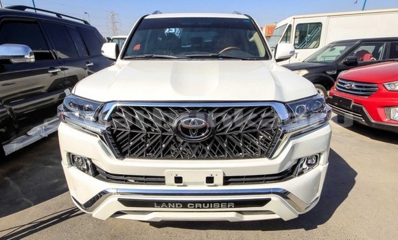 Buy Import Toyota Land Cruiser White Car in Import - Dubai in Baa Buy Import Toyota Land Cruiser White Car in Import - Dubai in Baa