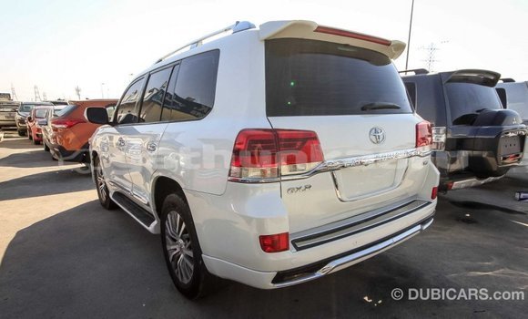 Buy Import Toyota Land Cruiser White Car in Import - Dubai in Baa Buy Import Toyota Land Cruiser White Car in Import - Dubai in Baa