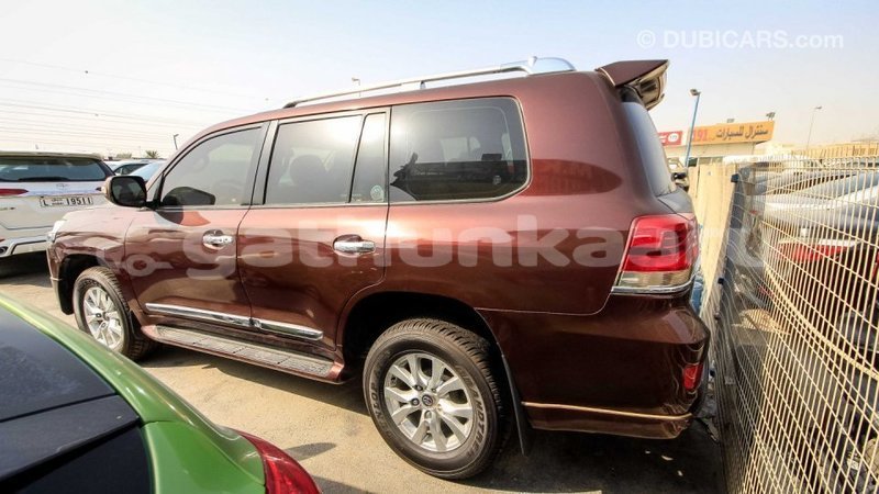 Big with watermark toyota land cruiser baa import dubai 1353