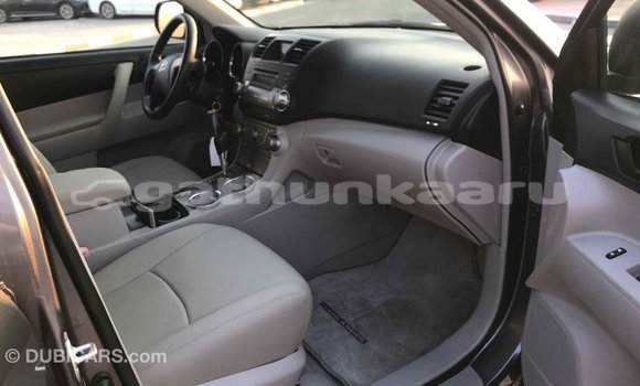 Buy Import Toyota Highlander Other Car in Import - Dubai in Baa Buy Import Toyota Highlander Other Car in Import - Dubai in Baa