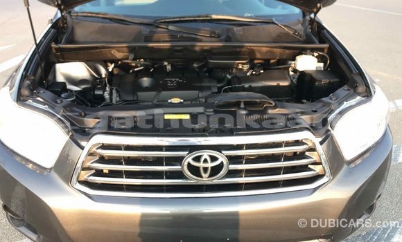 Buy Import Toyota Highlander Other Car in Import - Dubai in Baa Buy Import Toyota Highlander Other Car in Import - Dubai in Baa
