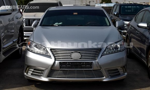 Buy Import Lexus ES Other Car in Import - Dubai in Baa Buy Import Lexus ES Other Car in Import - Dubai in Baa