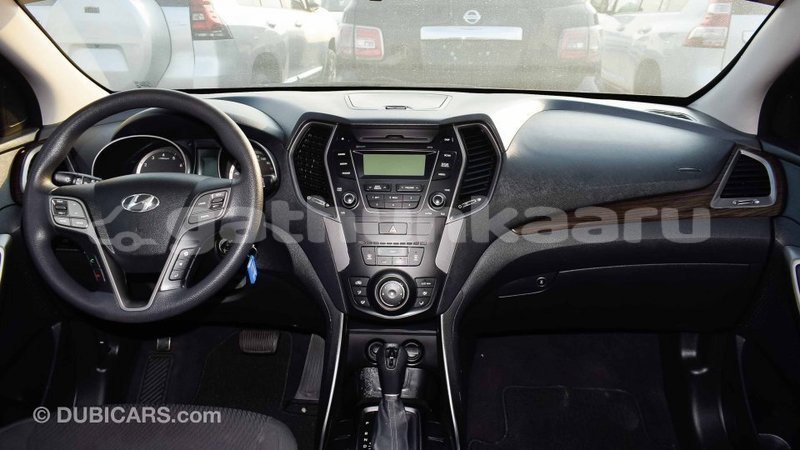 Big with watermark hyundai santa fe baa import dubai 1415