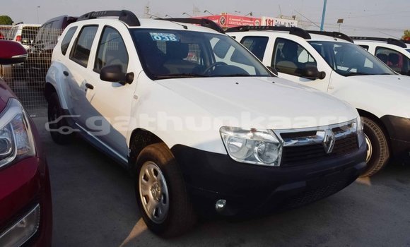 Buy Import Renault Duster White Car in Import - Dubai in Baa