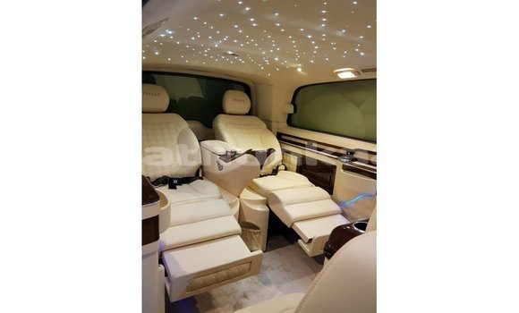 Buy Import Mercedes-Benz 250 Black Car in Import - Dubai in Baa Buy Import Mercedes-Benz 250 Black Car in Import - Dubai in Baa