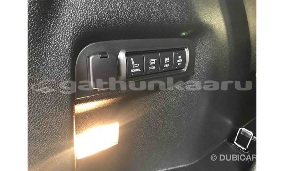 Buy Import Ford Explorer Other Car in Import - Dubai in Baa Buy Import Ford Explorer Other Car in Import - Dubai in Baa