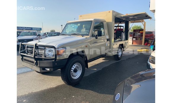 Buy Import Toyota Land Cruiser Beige Car in Import - Dubai in Baa Buy Import Toyota Land Cruiser Beige Car in Import - Dubai in Baa