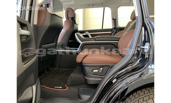 Buy Import Toyota Land Cruiser Black Car in Import - Dubai in Baa Buy Import Toyota Land Cruiser Black Car in Import - Dubai in Baa