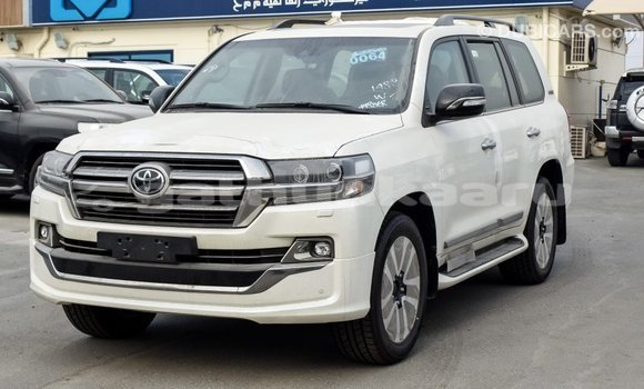 Buy Import Toyota Land Cruiser White Car in Import - Dubai in Baa Buy Import Toyota Land Cruiser White Car in Import - Dubai in Baa