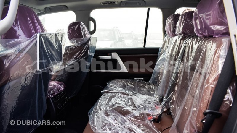 Big with watermark toyota land cruiser baa import dubai 1436