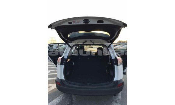 Buy Import Toyota 4Runner White Car in Import - Dubai in Baa Buy Import Toyota 4Runner White Car in Import - Dubai in Baa