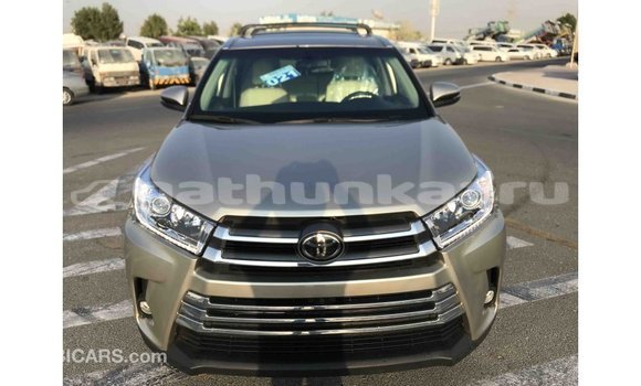 Buy Import Toyota Highlander Other Car in Import - Dubai in Baa Buy Import Toyota Highlander Other Car in Import - Dubai in Baa