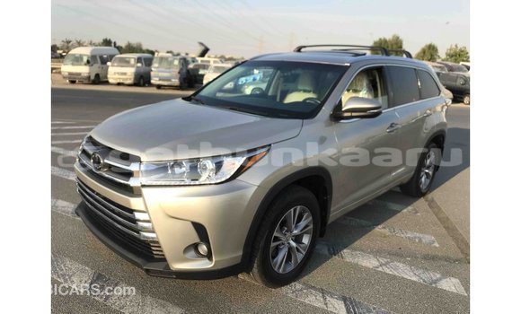 Buy Import Toyota Highlander Other Car in Import - Dubai in Baa Buy Import Toyota Highlander Other Car in Import - Dubai in Baa
