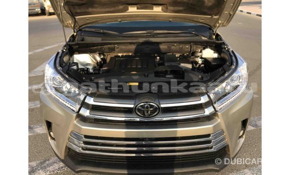 Buy Import Toyota Highlander Other Car in Import - Dubai in Baa Buy Import Toyota Highlander Other Car in Import - Dubai in Baa