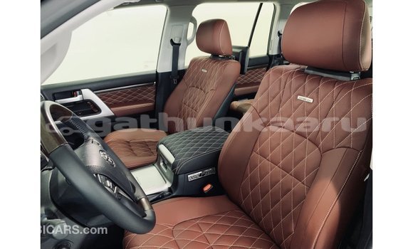 Buy Import Toyota Land Cruiser Black Car in Import - Dubai in Baa Buy Import Toyota Land Cruiser Black Car in Import - Dubai in Baa