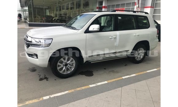 Buy Import Toyota Land Cruiser White Car in Import - Dubai in Baa Buy Import Toyota Land Cruiser White Car in Import - Dubai in Baa
