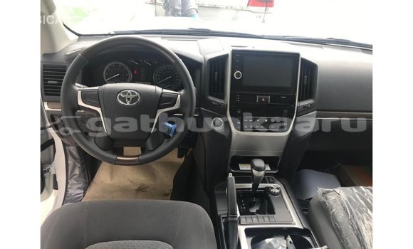 Buy Import Toyota Land Cruiser White Car in Import - Dubai in Baa Buy Import Toyota Land Cruiser White Car in Import - Dubai in Baa