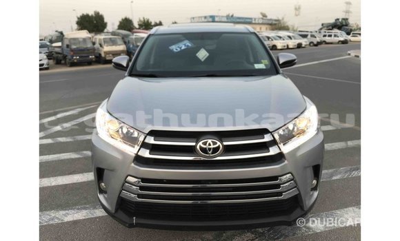 Buy Import Toyota Highlander Other Car in Import - Dubai in Baa Buy Import Toyota Highlander Other Car in Import - Dubai in Baa
