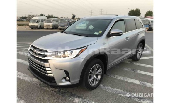 Buy Import Toyota Highlander Other Car in Import - Dubai in Baa Buy Import Toyota Highlander Other Car in Import - Dubai in Baa