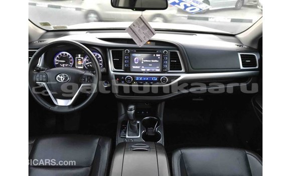 Buy Import Toyota Highlander Other Car in Import - Dubai in Baa Buy Import Toyota Highlander Other Car in Import - Dubai in Baa