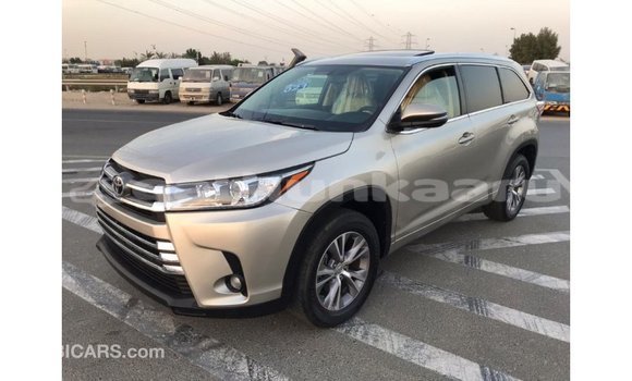 Buy Import Toyota Highlander Other Car in Import - Dubai in Baa Buy Import Toyota Highlander Other Car in Import - Dubai in Baa